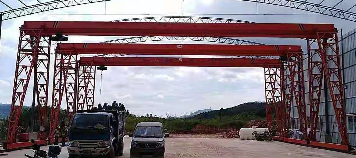 MHGY10噸上包下花葫蘆龍門起重機有哪幾種清洗方式？你都知道哪種清理的干凈嗎？