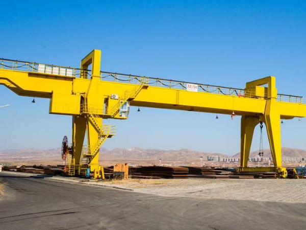 龍門吊門式起重機如何進行日常維護保養(yǎng)？